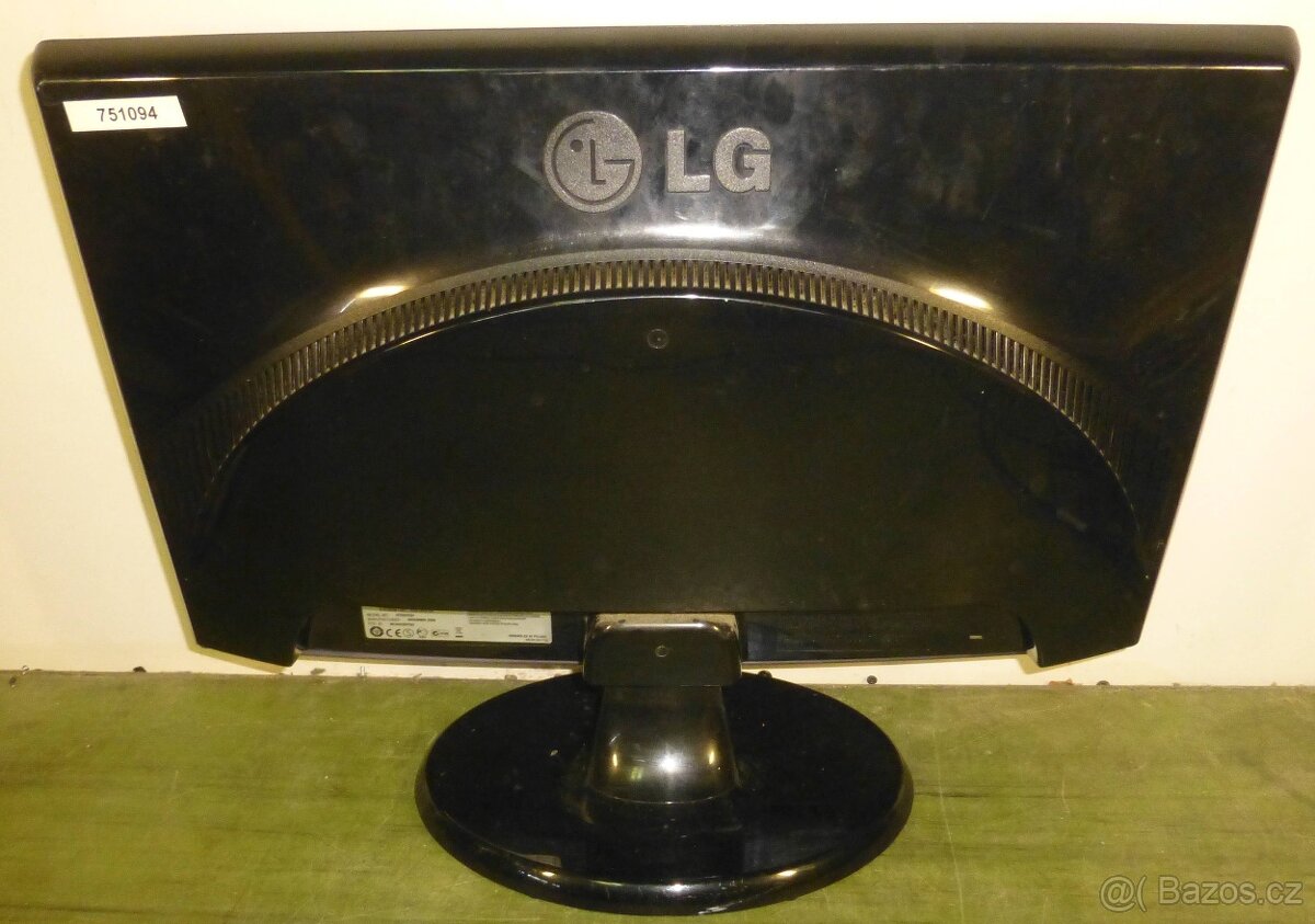 LCD monitor LG 22 palců, 1680x1050, DVI - 2