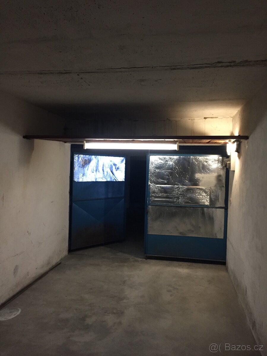 Pronájem garáže ve Zlíně - Podhoří - 2