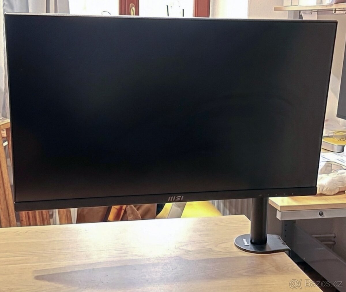 Monitor 24“ + otočný a výškově stavitelný stojan - 2