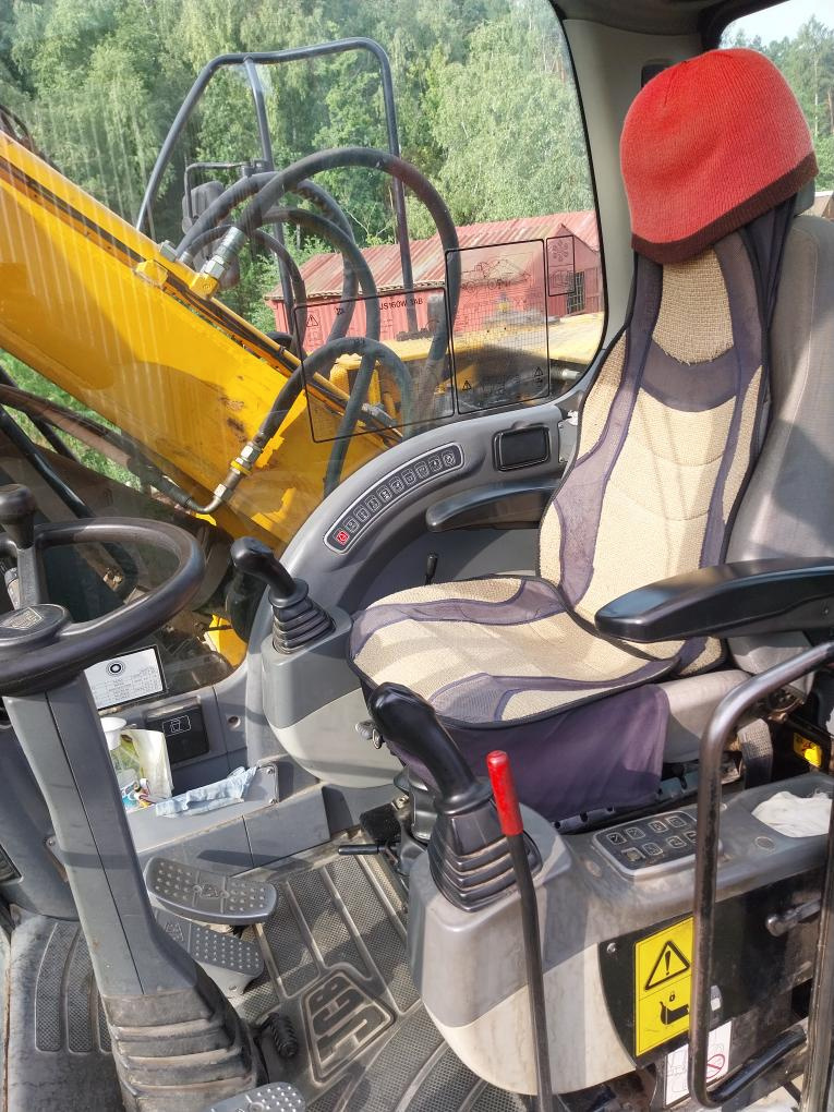 Bagr JCB JS 160 W - 2