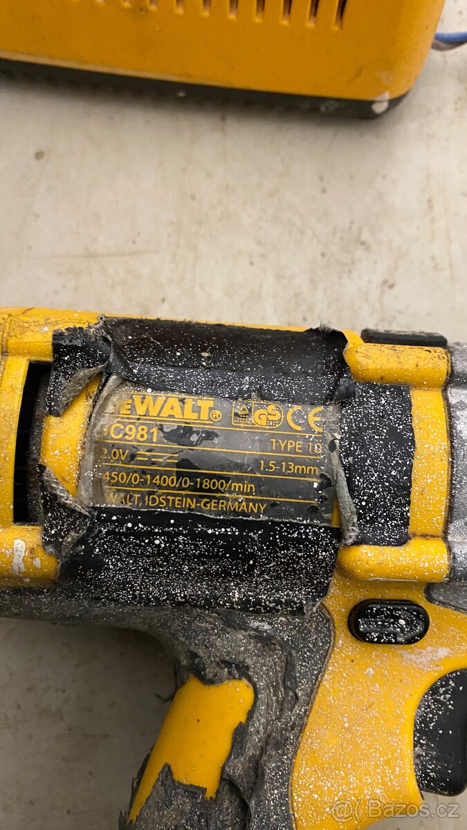 DeWalt aku 12V 3 rychlosti vc spatnych bat - 2