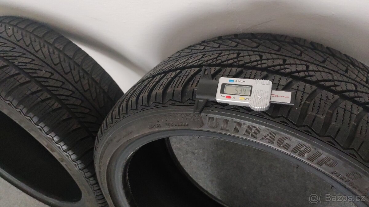Zimní pneu 225/40 R18 XL - Goodyear Ultragrip 8 - 2 kusy - 2