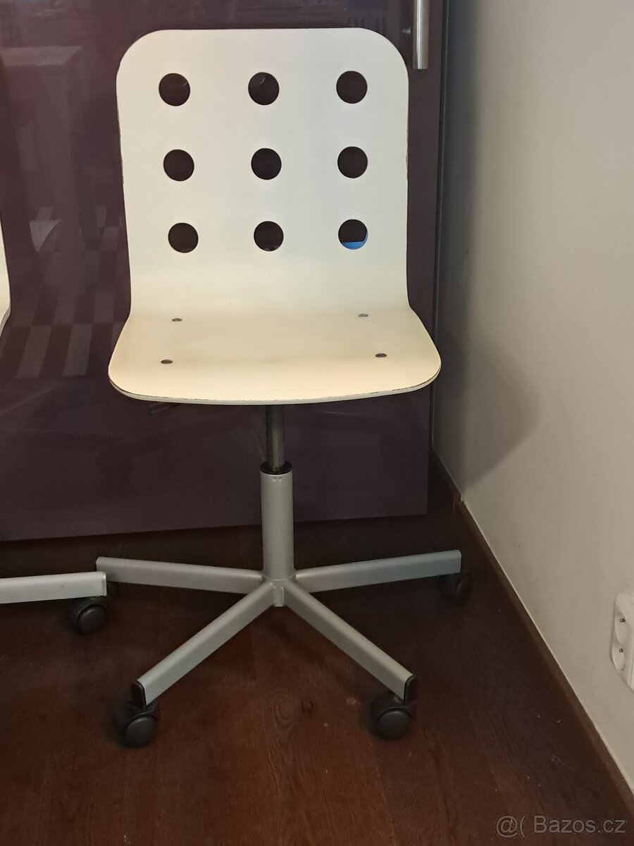 Židle - 2