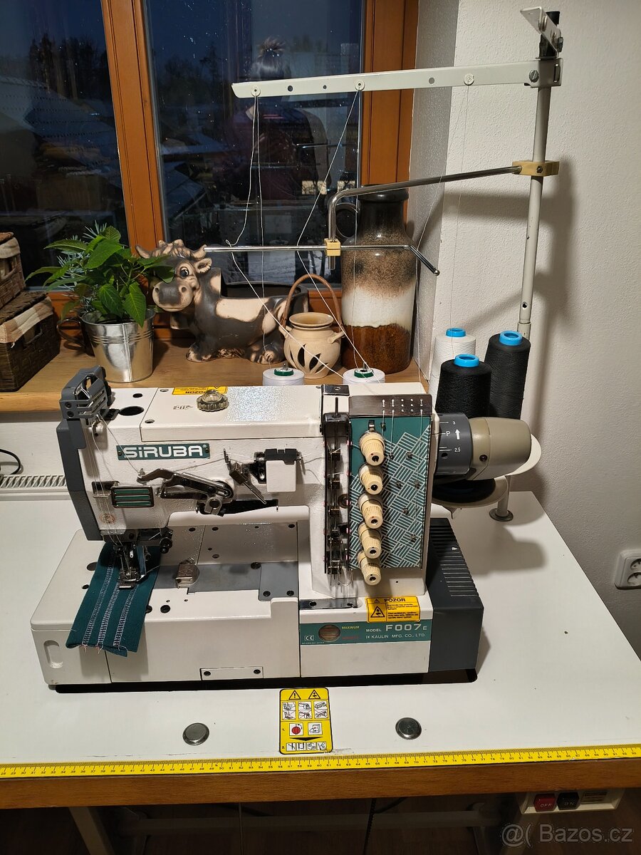 Coverlock - průmyslový šicí stroj - 2