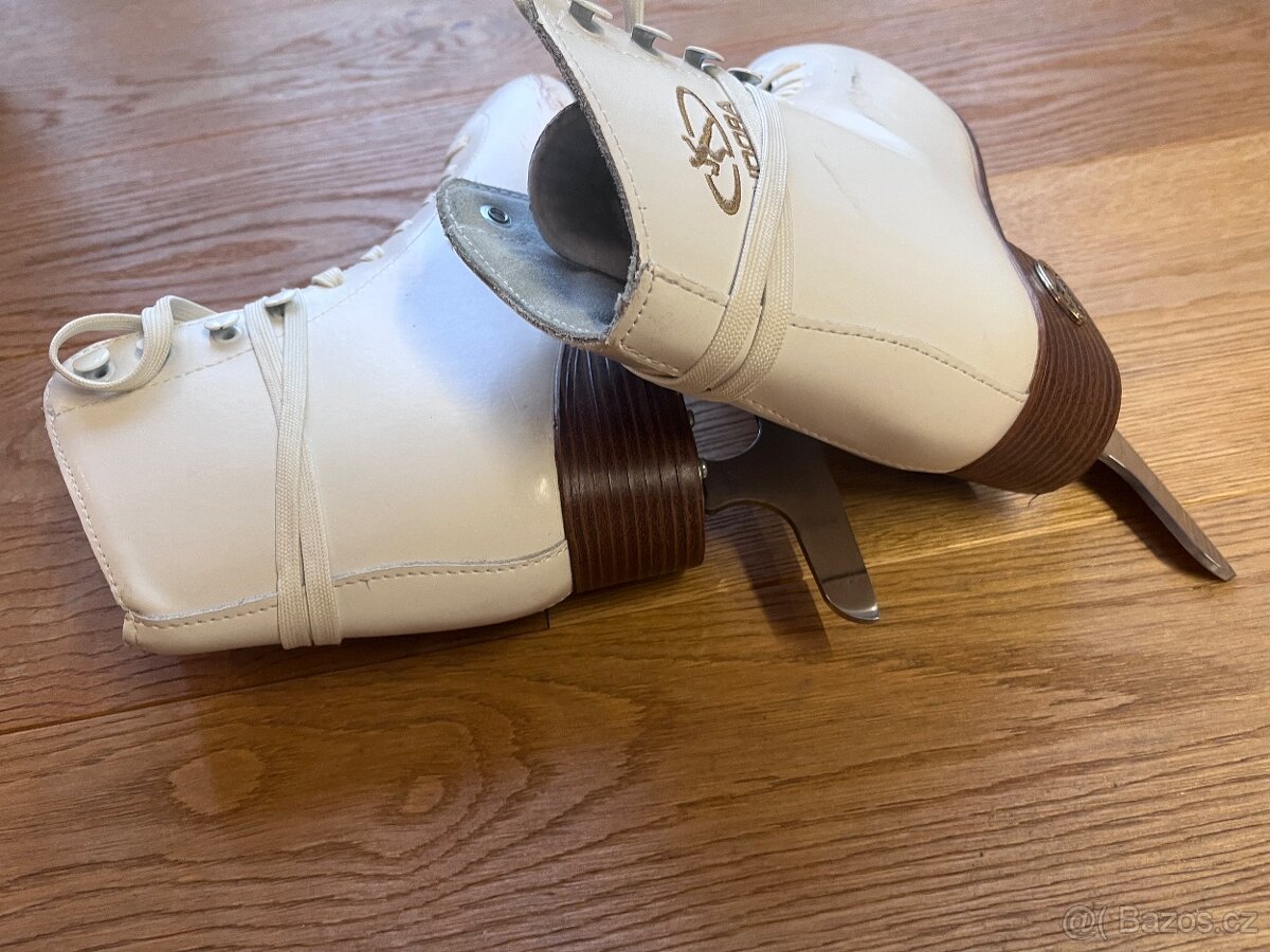 Dámské lední brusle Hudora 38 - 2