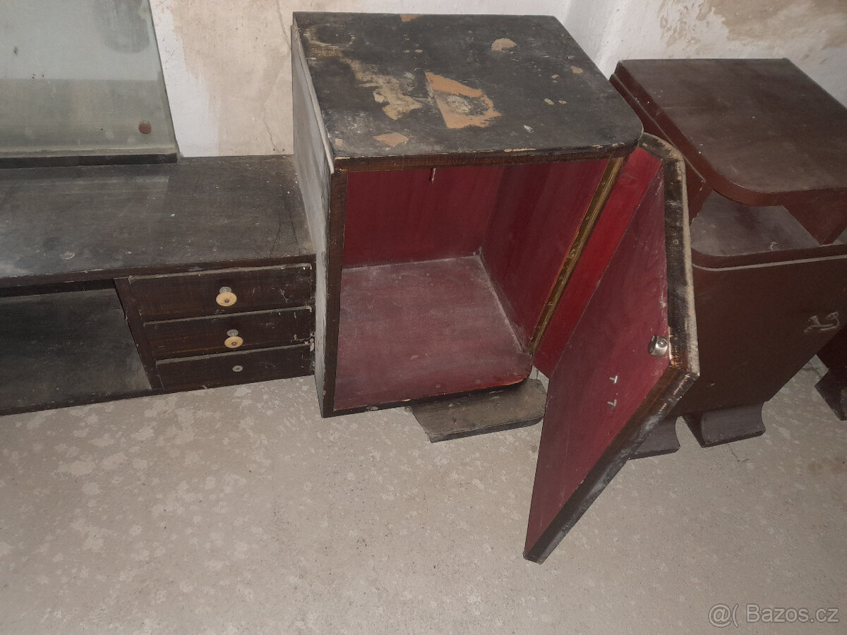 Toaletní stolek se zrcadlem - 2