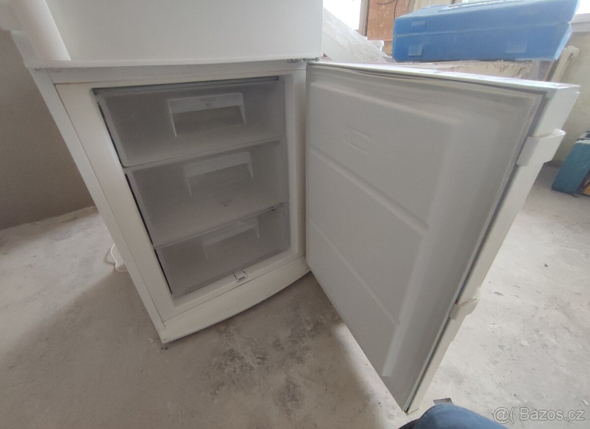 Lednice s mrazákem - 2