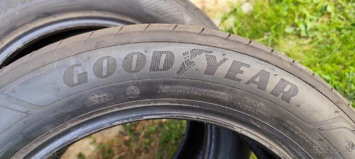 Letní pneu Goodyear 215/55 R17 - 2