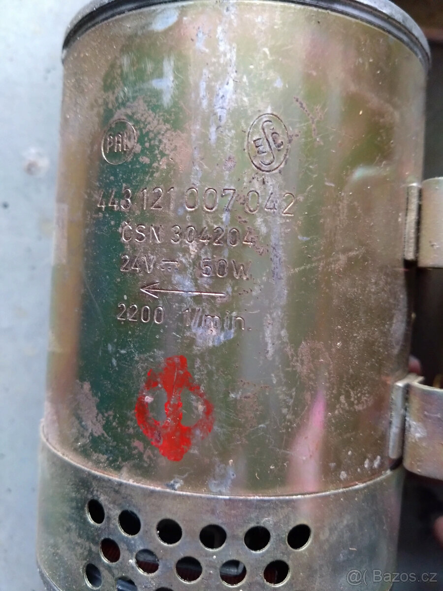 Motorek stěrače - 2