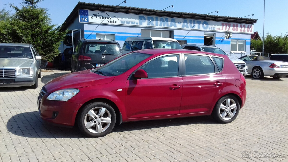 Kia Ceed 1,6 CRDi Původ ČR 1.majitel - 2