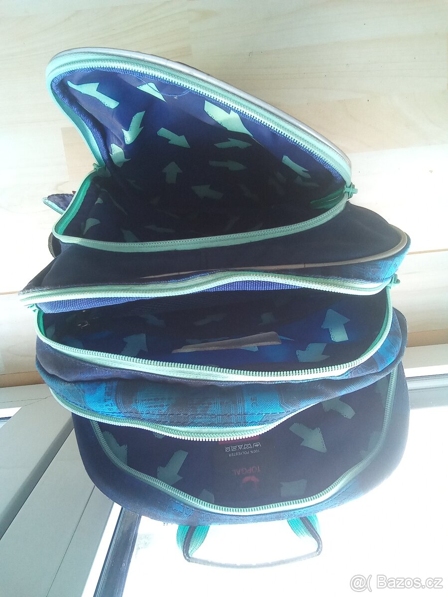 Prodám školní batoh Topgal - 2