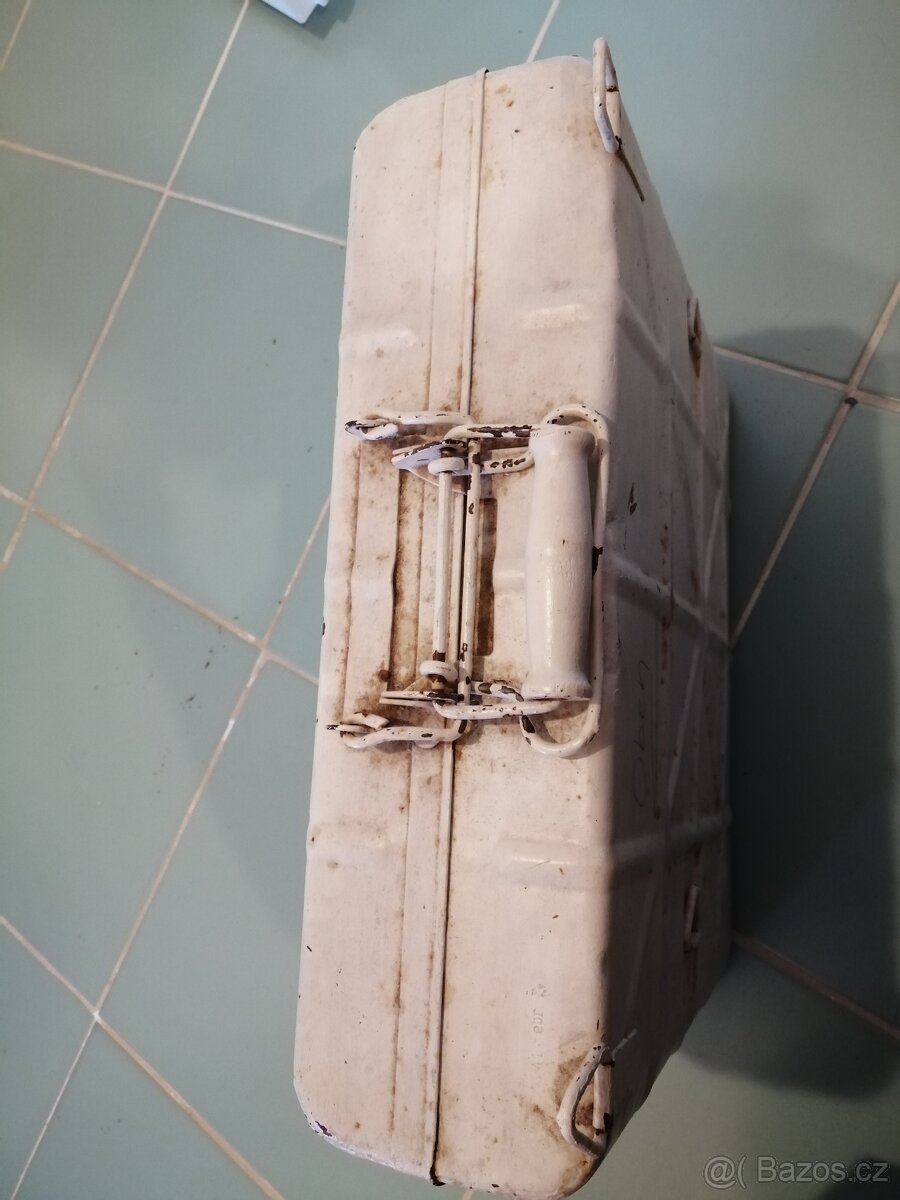 Kufr na granáty - 2