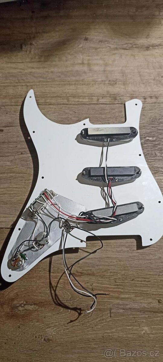 Pickguard strat - 2