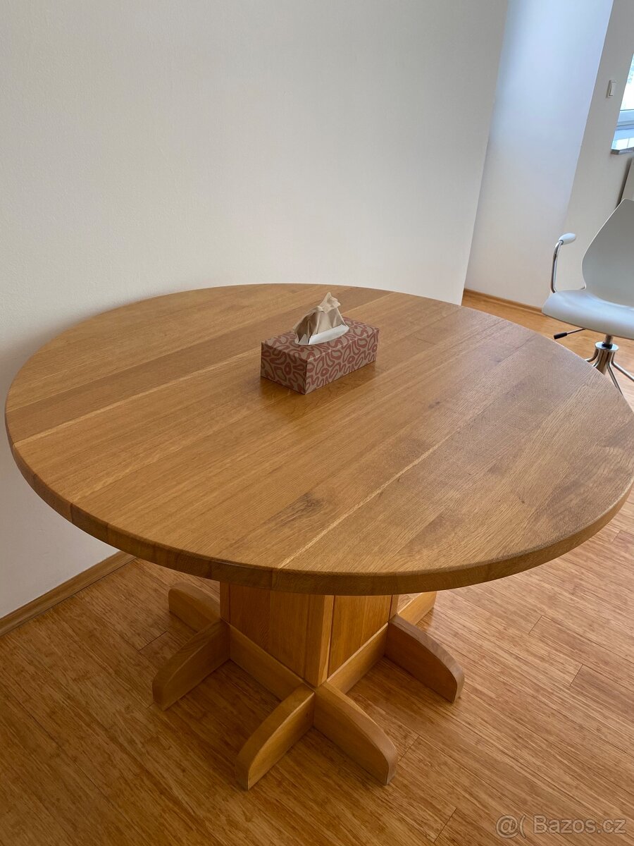 Jídelní dubový stůl - 2