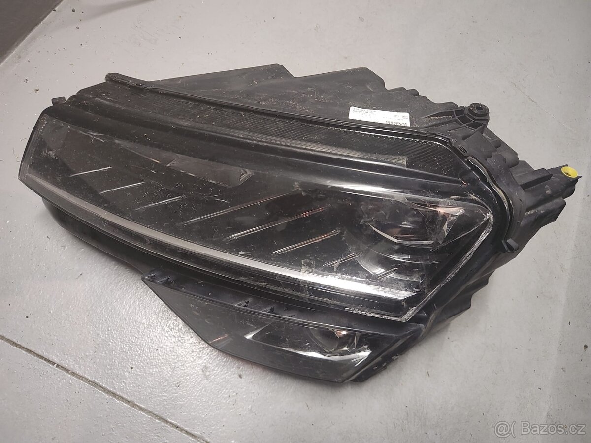 Reflektor Škoda Karoq - 2