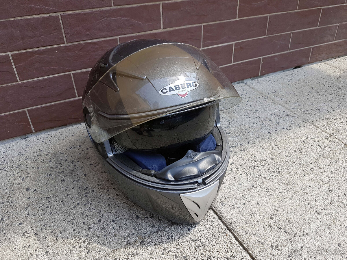 Helma Caberg velikost S - 2