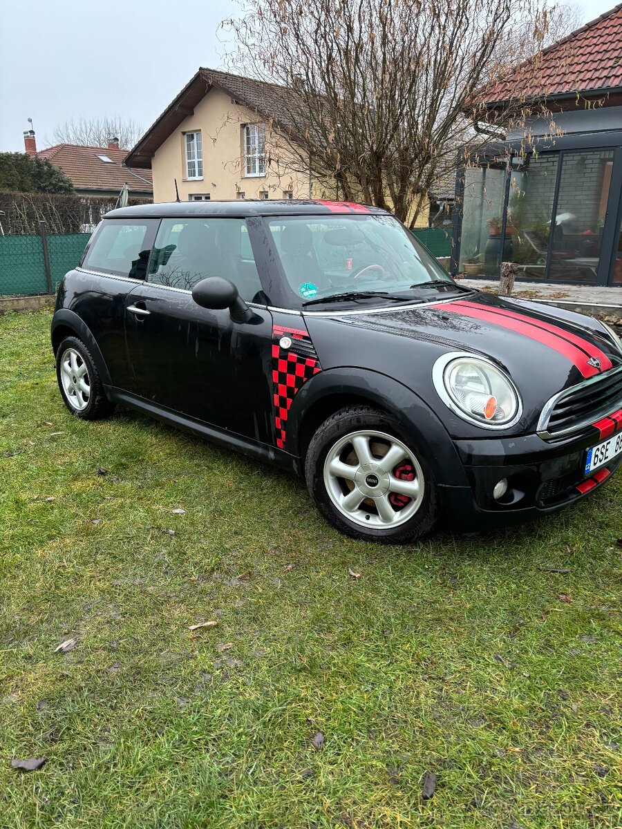 MINI Cooper - ONE, r.v. 2010, 1.4. - benzin - 2