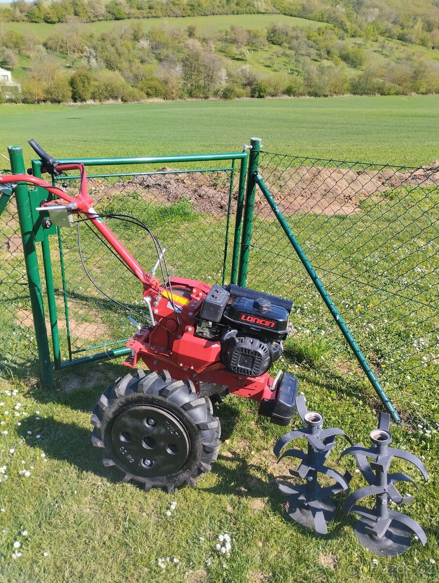 Prodám kultivátor Mountfield - 2