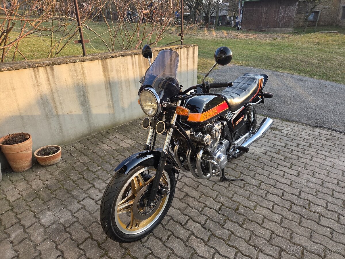 Honda CB750F - 2