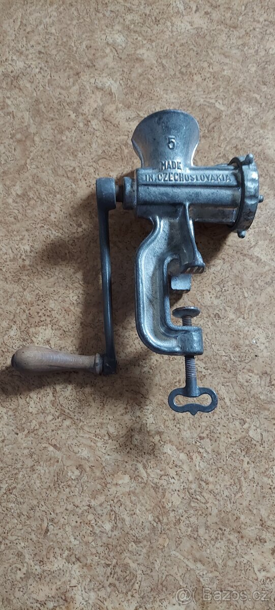 Retro mlýnek na maso - 2