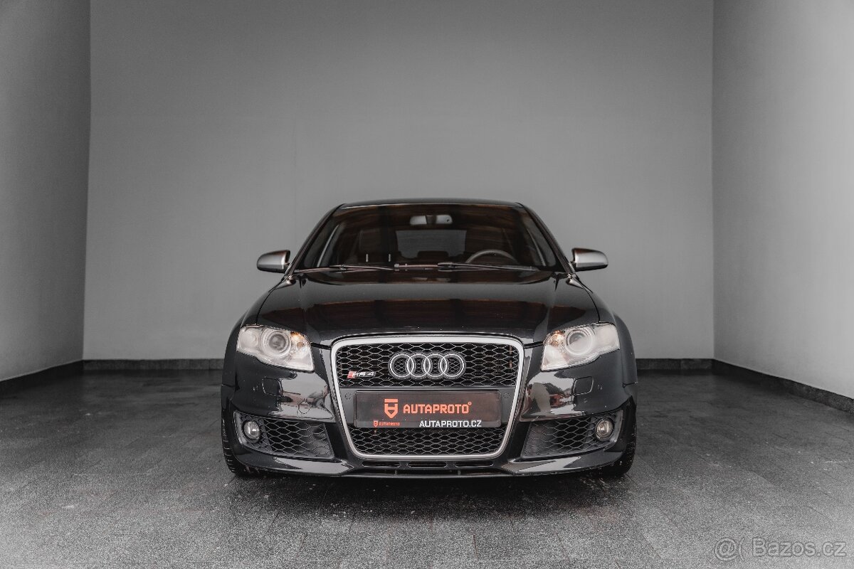 AUDI RS4-Avant-4.2 V8-Quattro-R19 - 2