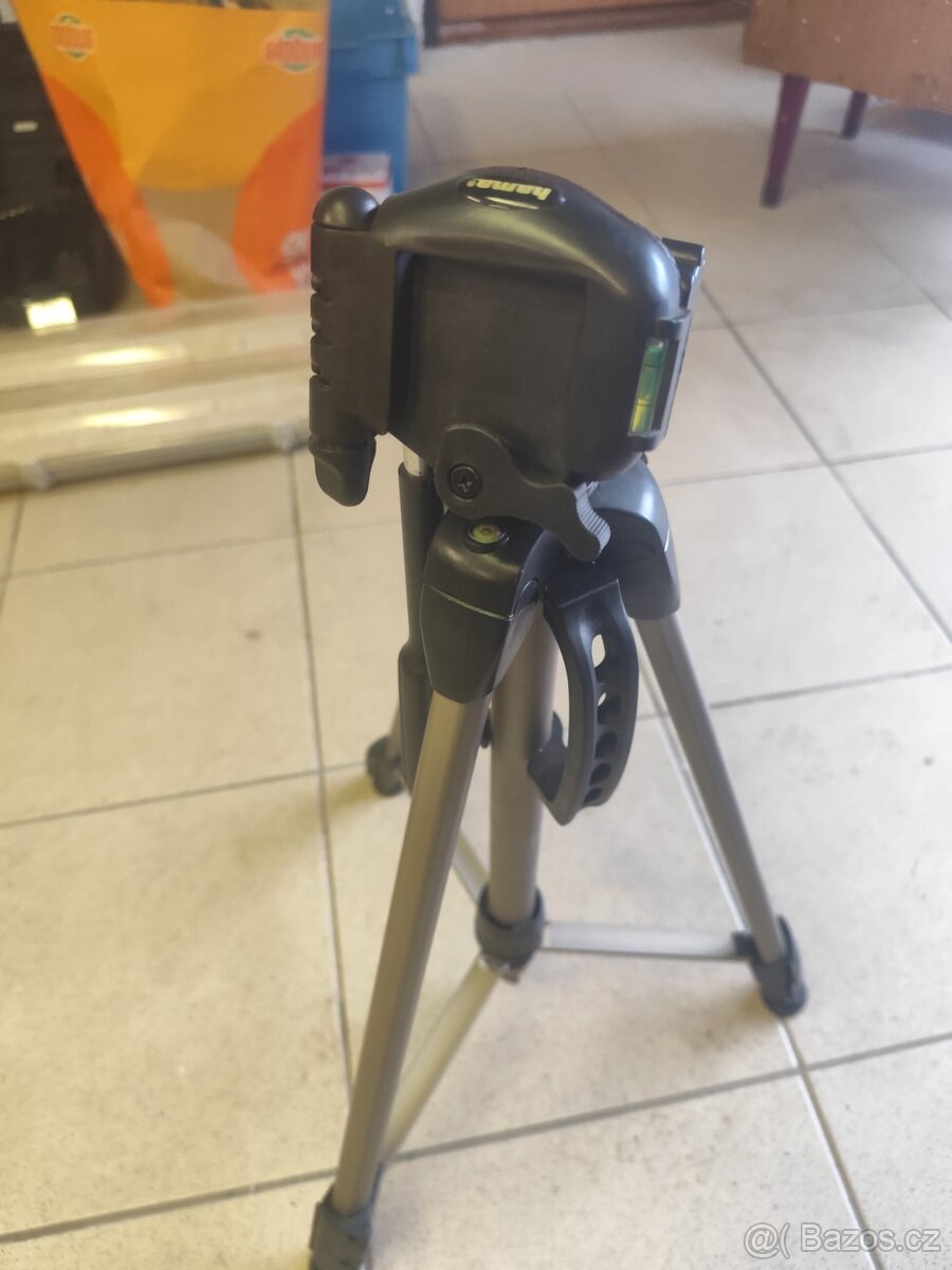 Stativ k foťáku - 2