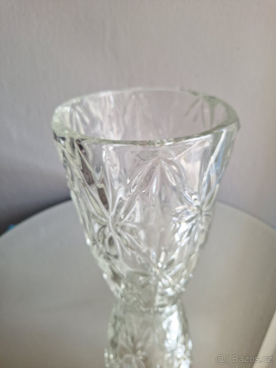 Lisovaná váza 21 cm - 2