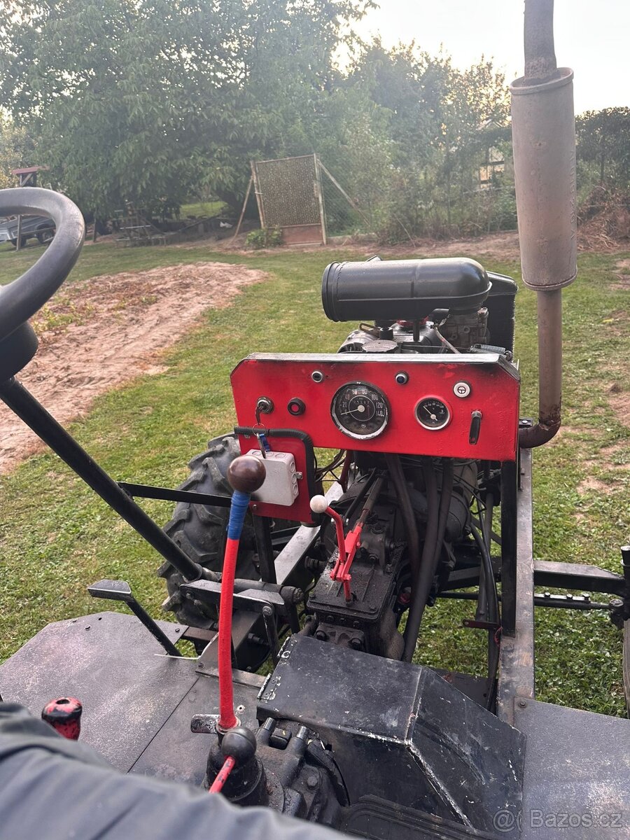 Malotraktor domácí výroby - 2