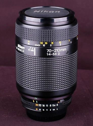 NIKKOR push-pull ZOOM 70-210mm AF. Světelnost 4-5,6. - 2