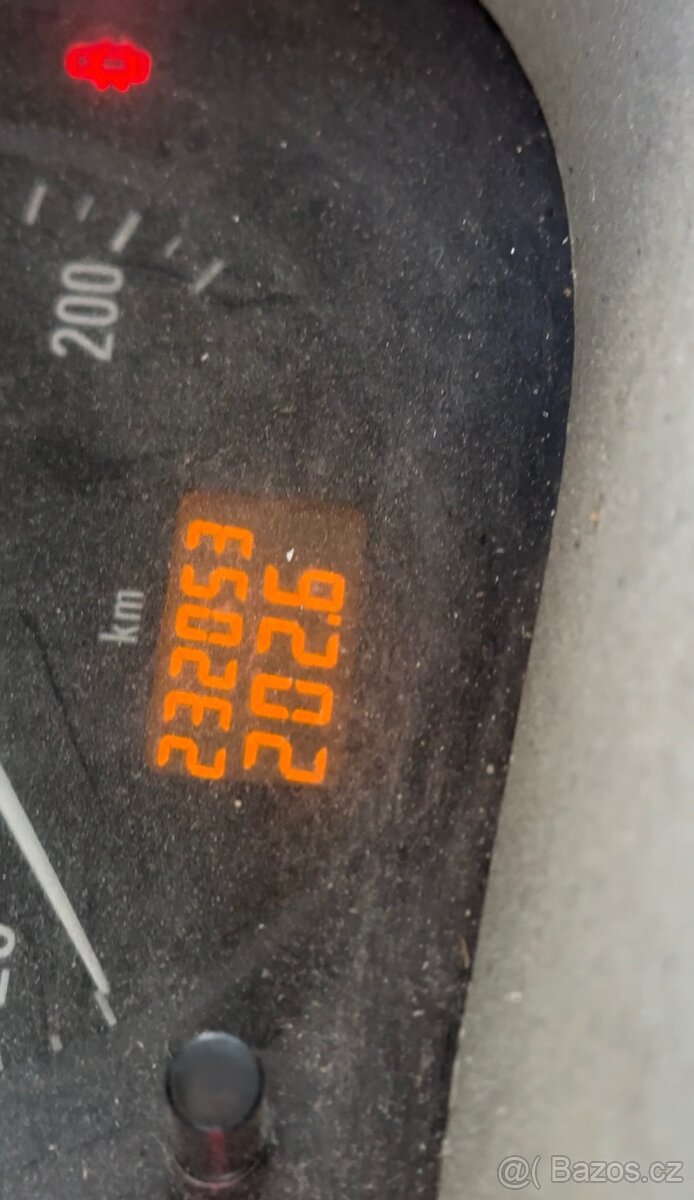 Renault trafic,opel vivaro atd 1.9dci motor - 2