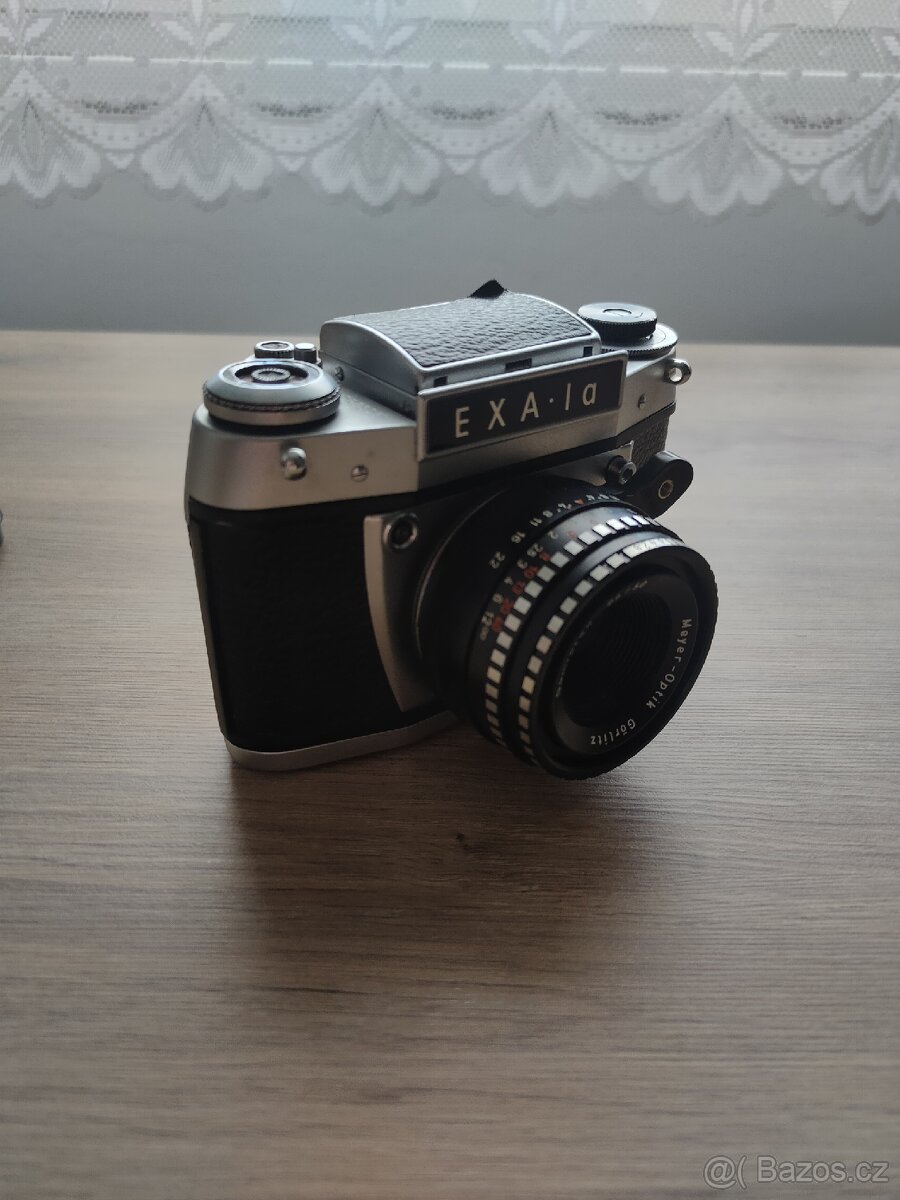 EXA Ia zrcadlovka + Meyer-Optik Oreston 50/1.8 + expozimetr - 2