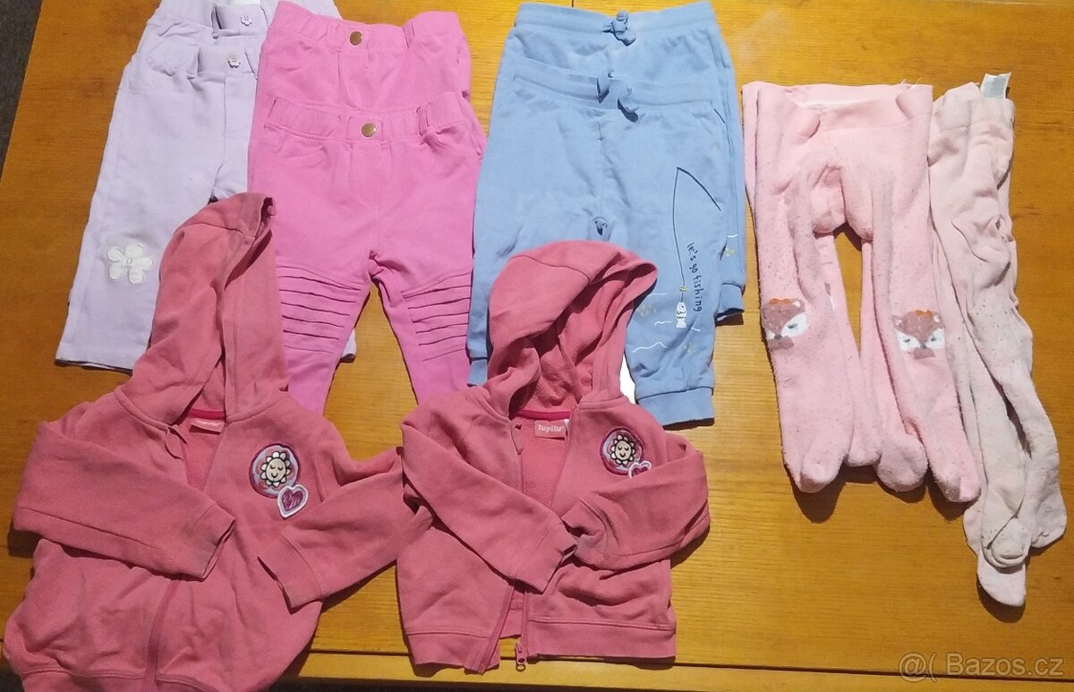 Tepláky vel 74 + kalhoty vel 80 pro dvojčata - 2