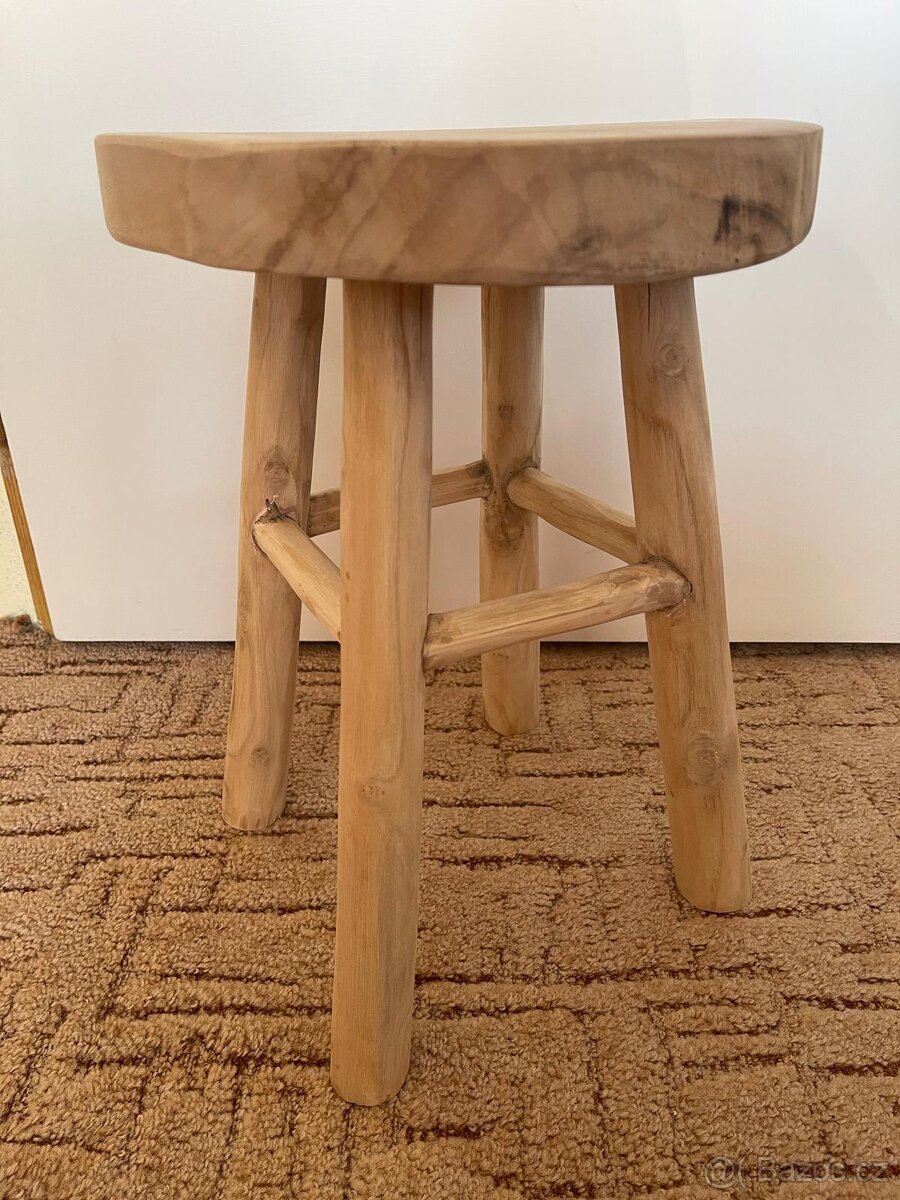 Dřevěná stolička - 2