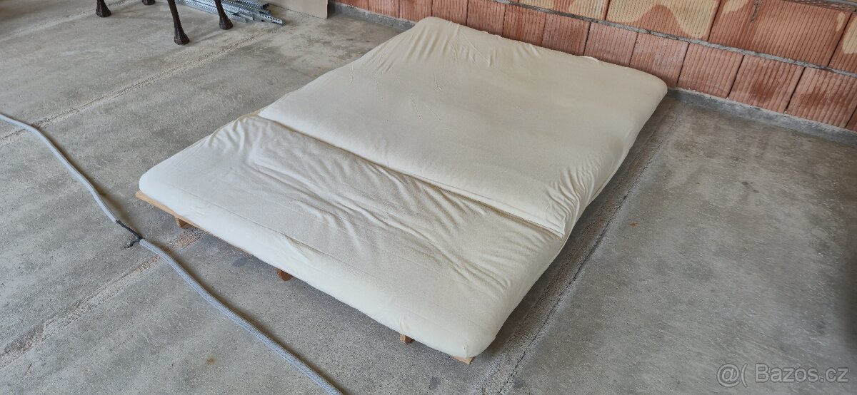 Rozkládací sedačka s matrací - 2