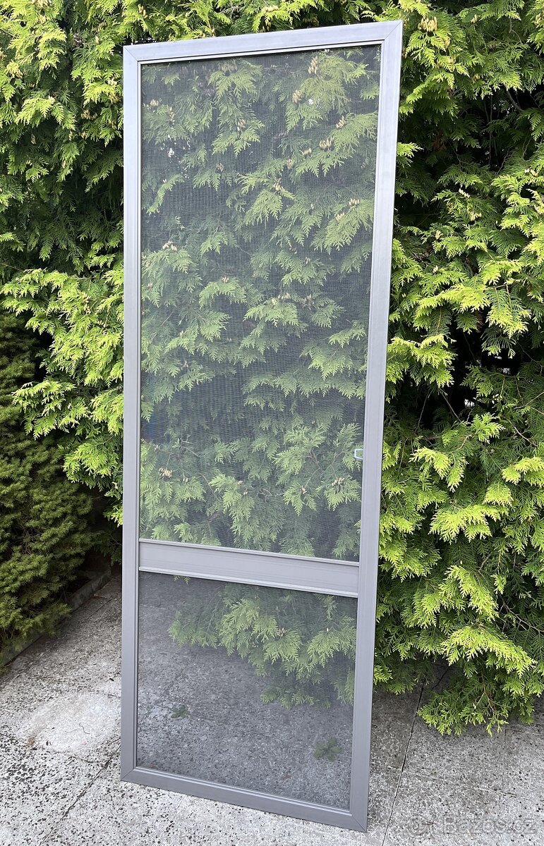 Dveřní síť proti hmyzu - 2