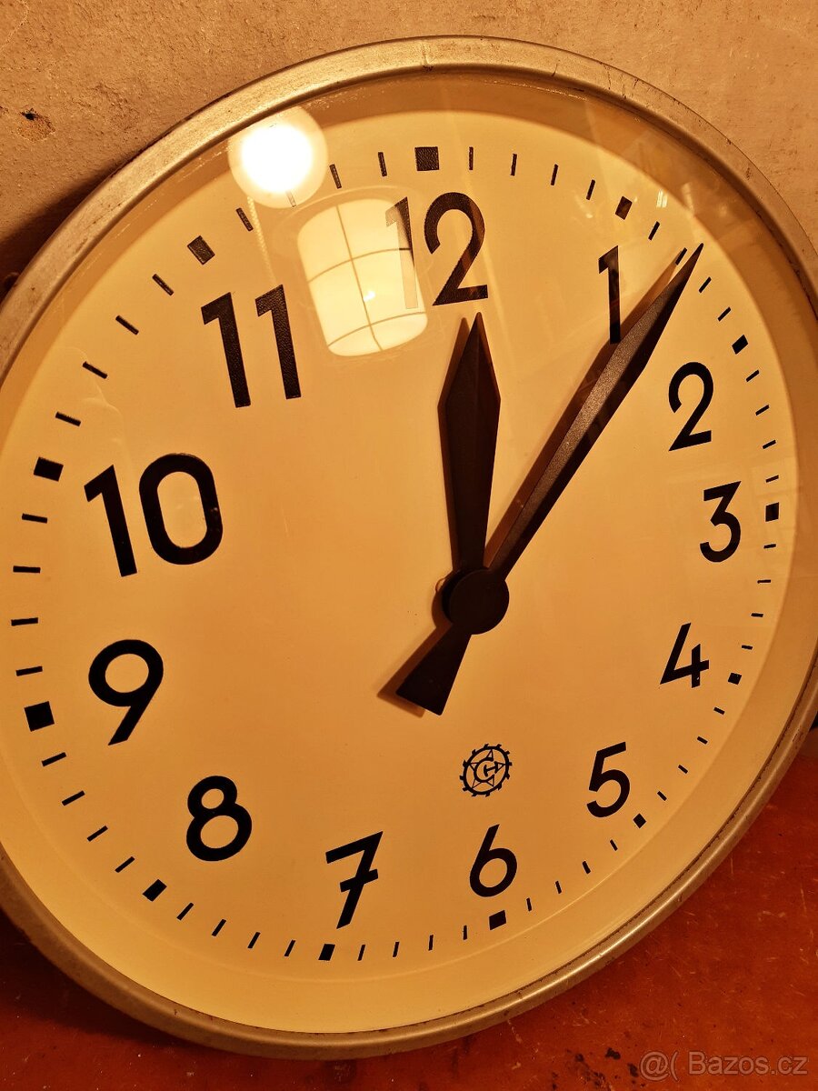 Vzácné hodiny Chronotechna z roku 1950 - 2