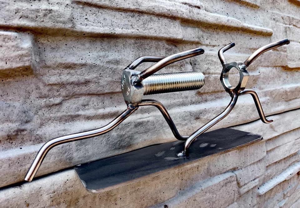 Šroubek honí matičku - 2