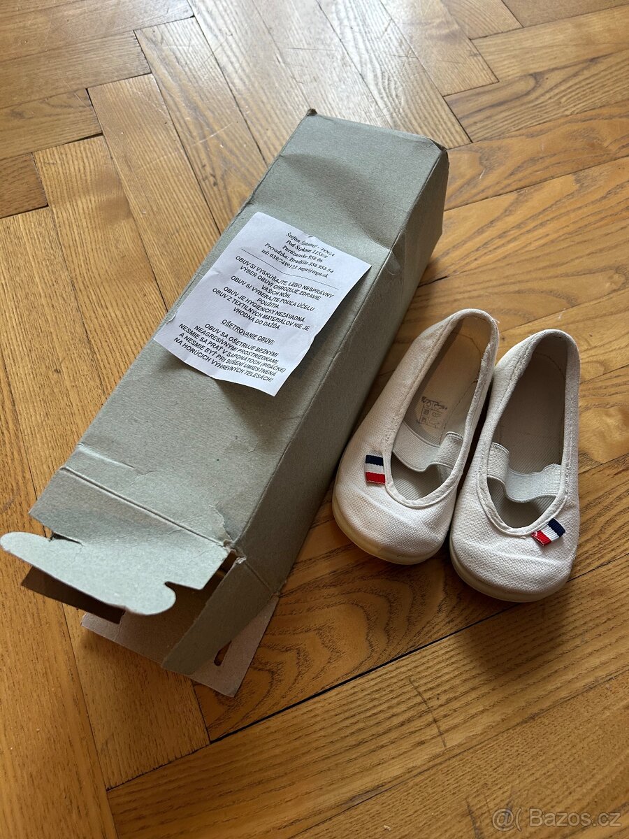 Dětské cvičky Toga vel. 22 - 2