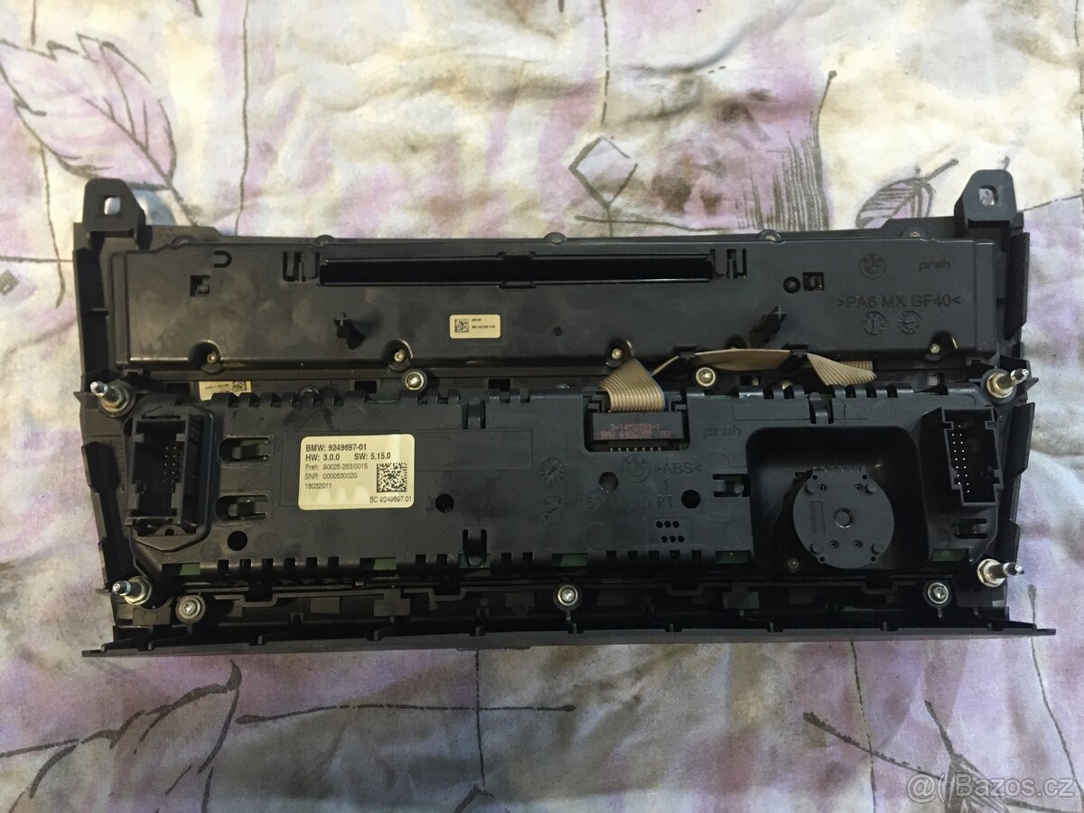 Ovládání klimatizace a rádia - 2