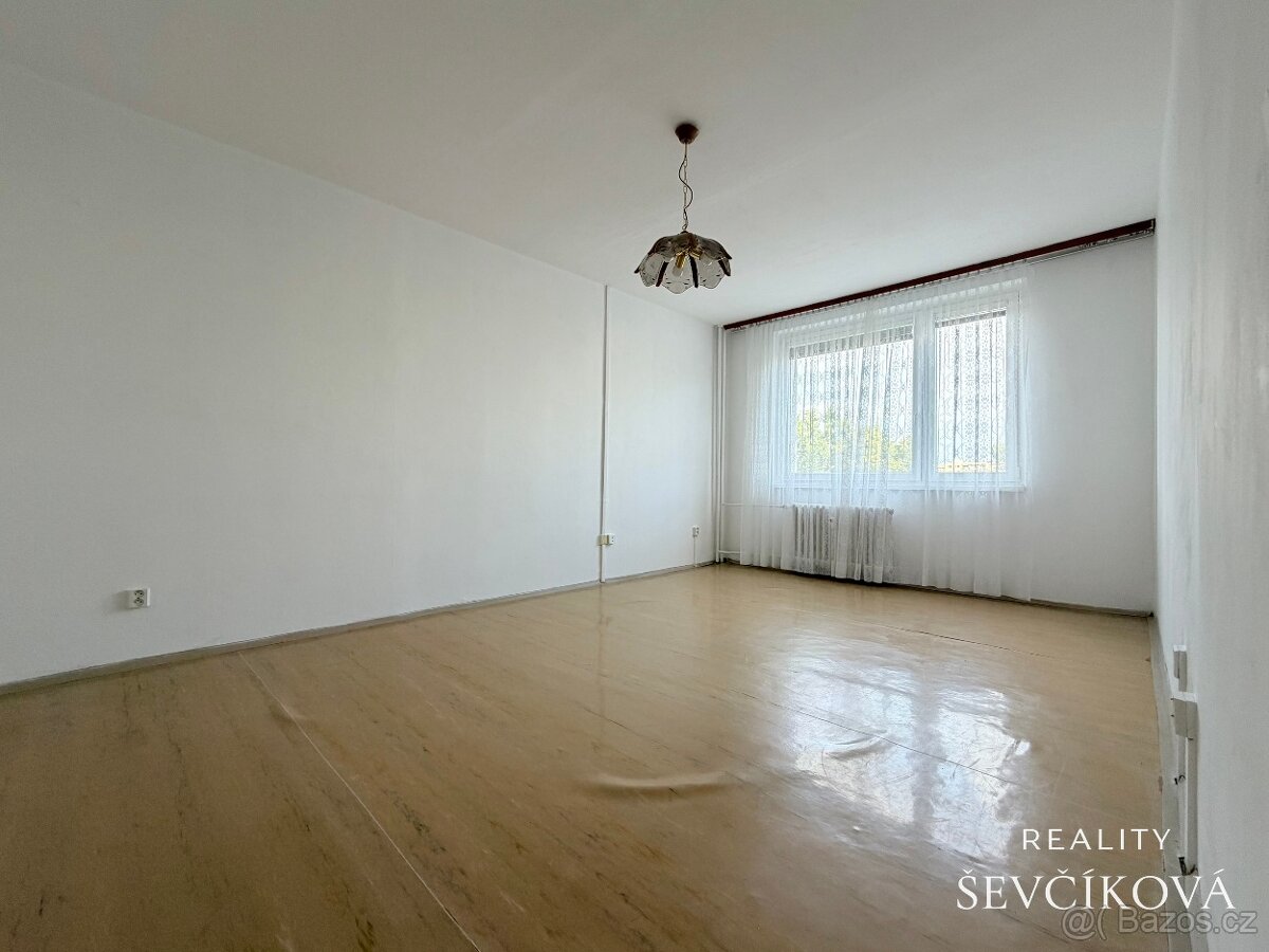 Pronájem bytu 1+1, 41 m2 – tř. Edvarda Beneše - 2