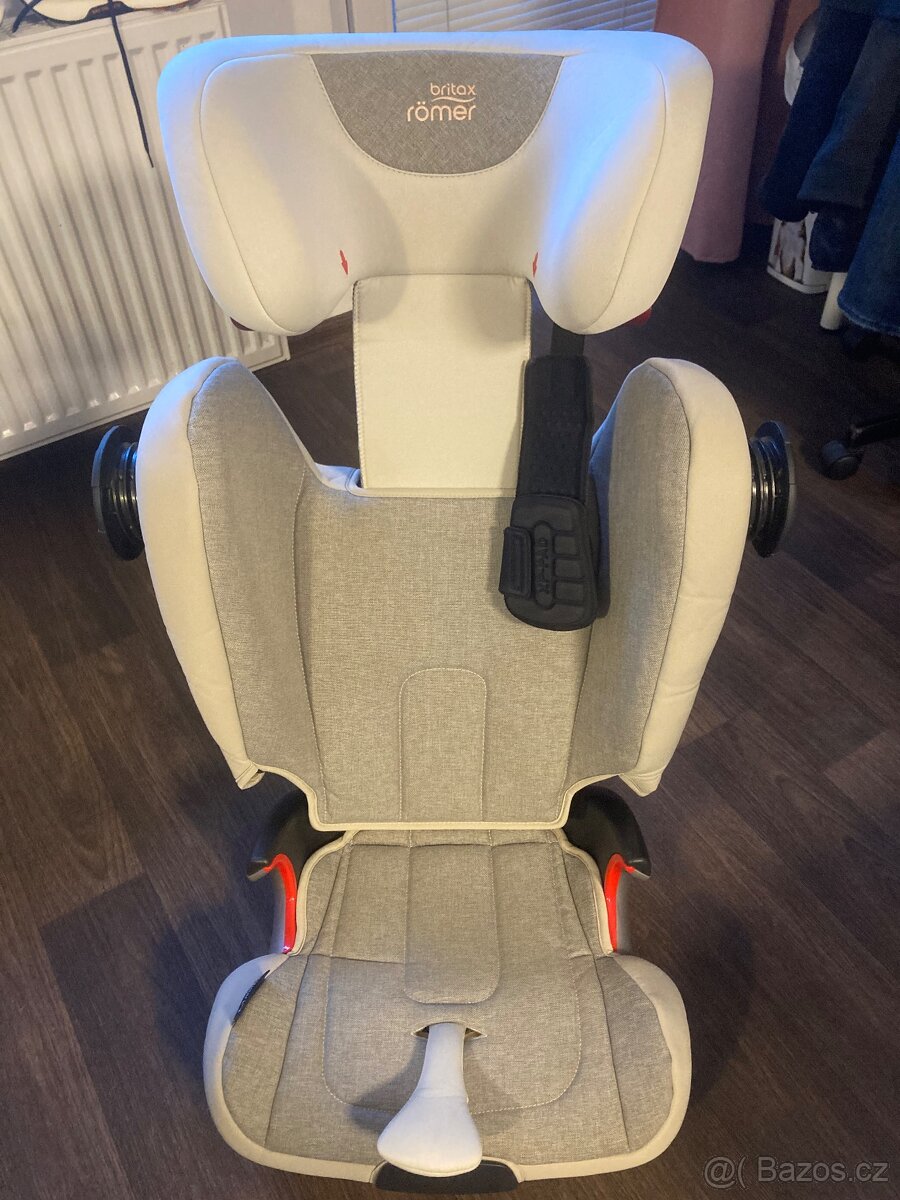 Autosedačka Britax Romer KIDFIX II XP - 2