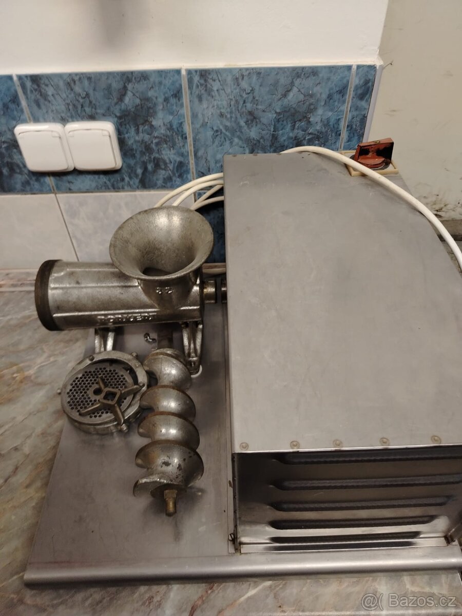 elektricky mlýnek - 2