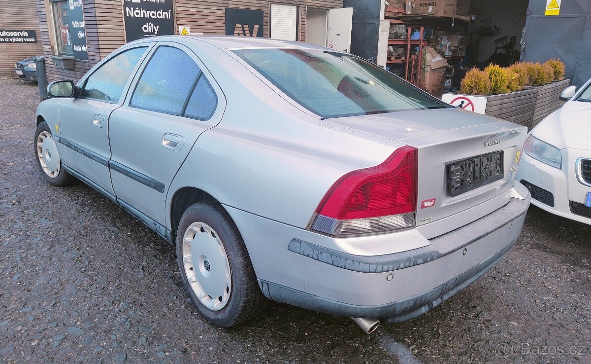 Volvo S60 2,4T 147kw - náhradní díly - 2