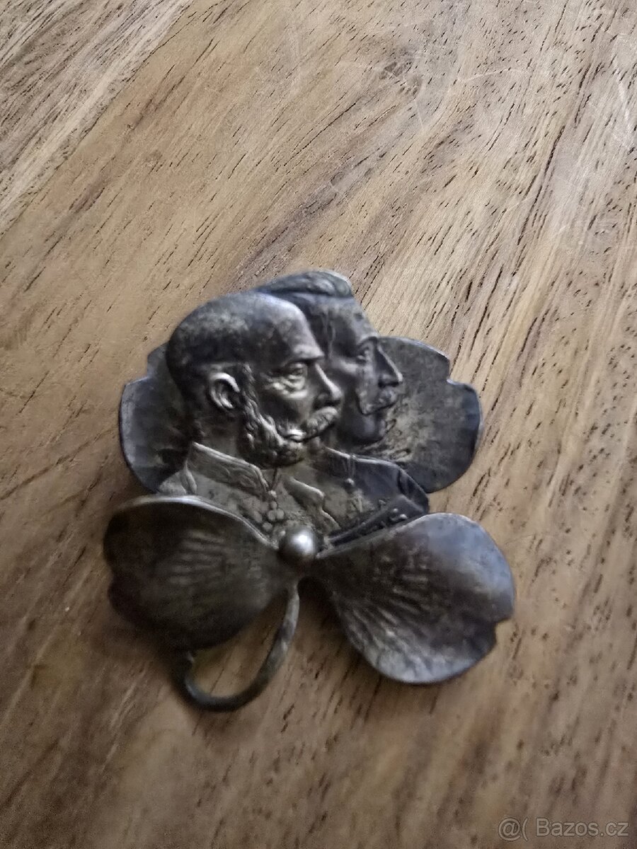 ČEPICOVÝ ODZNAK RAKOUSKO UHERSKO- FRANC JOSEF - 2