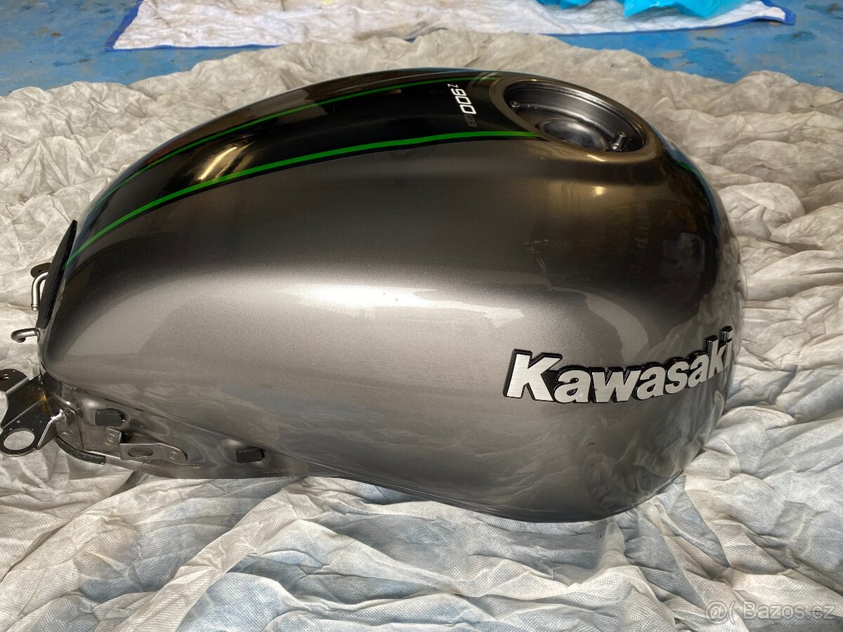 Kawasaki Z900RS r.v. 2022 - 2