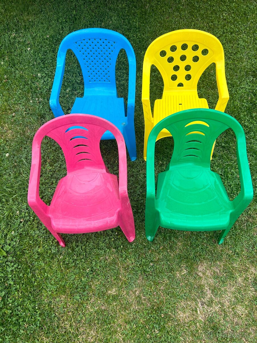 Prodám dětské plastové židličky - 2