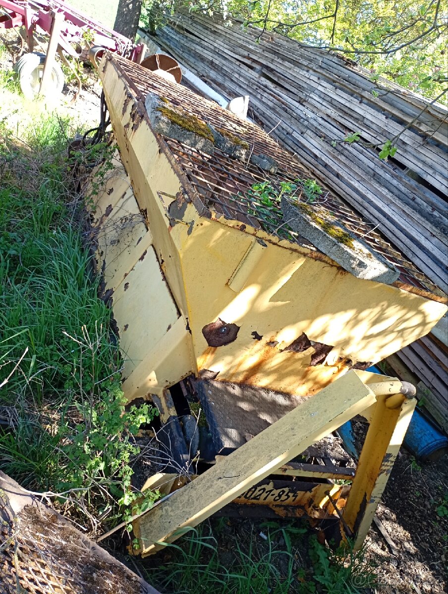 Sypač na avii - 2