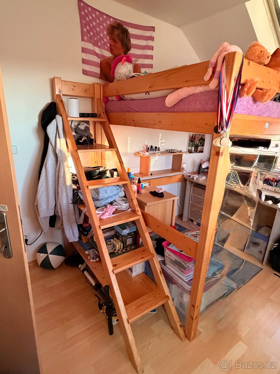 Vyvýšená postel se schody - 2