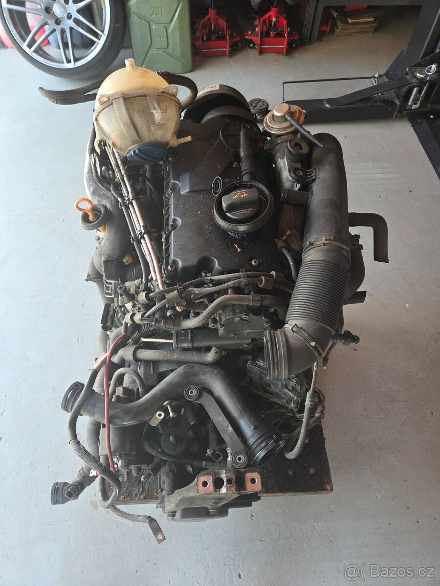 motor 1.9 TDI 77 kw kód BXE - 2