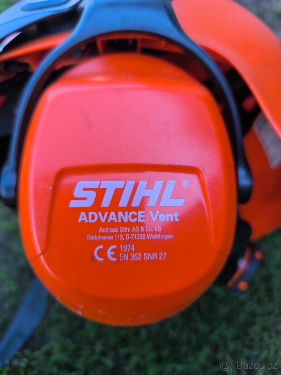Lesnická přilba stihl advanse vent - 2